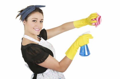 Fulham bathroom deep clean as part of a move out cleaning service
